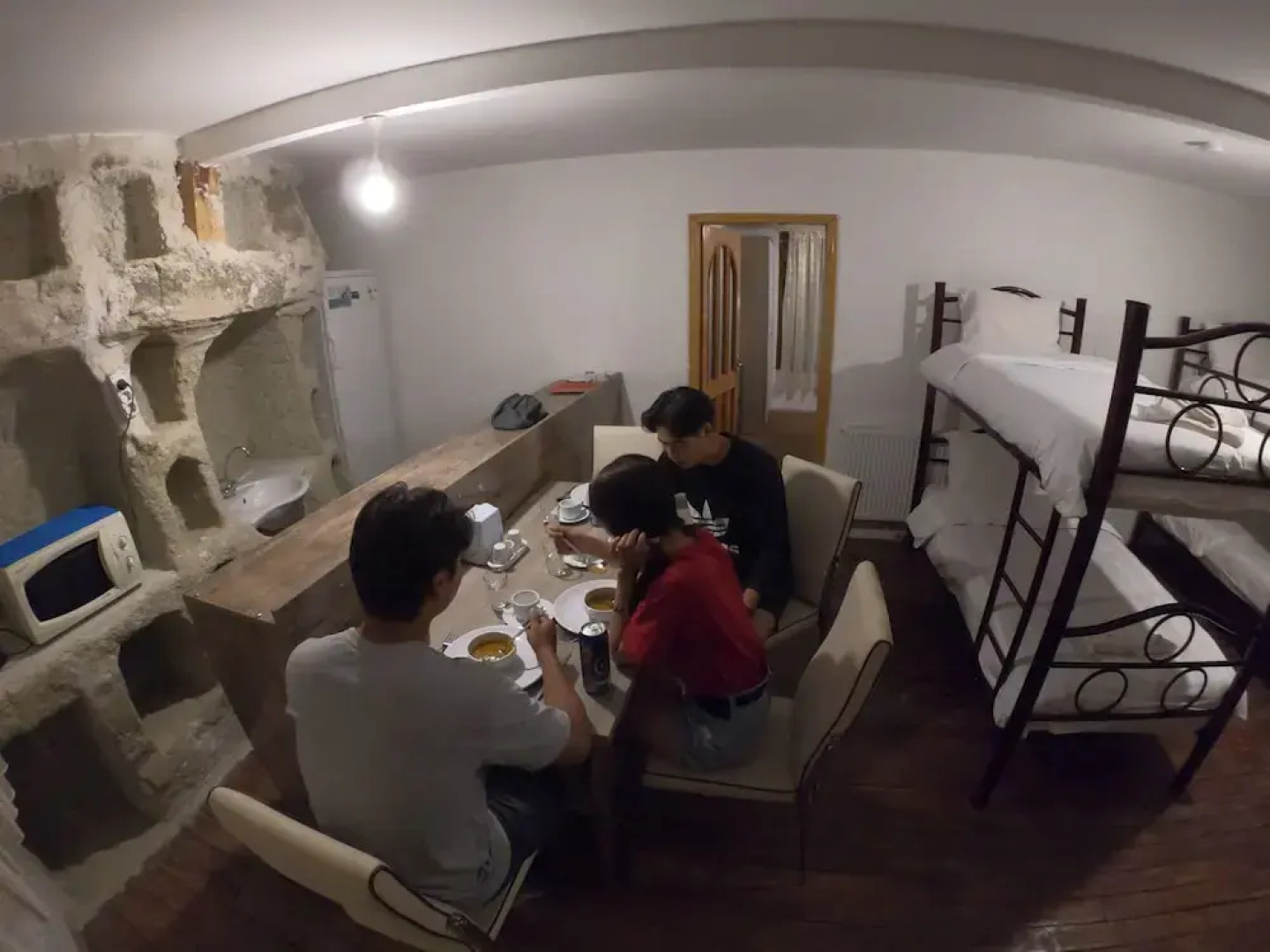 Cave seasons deluxe hotel