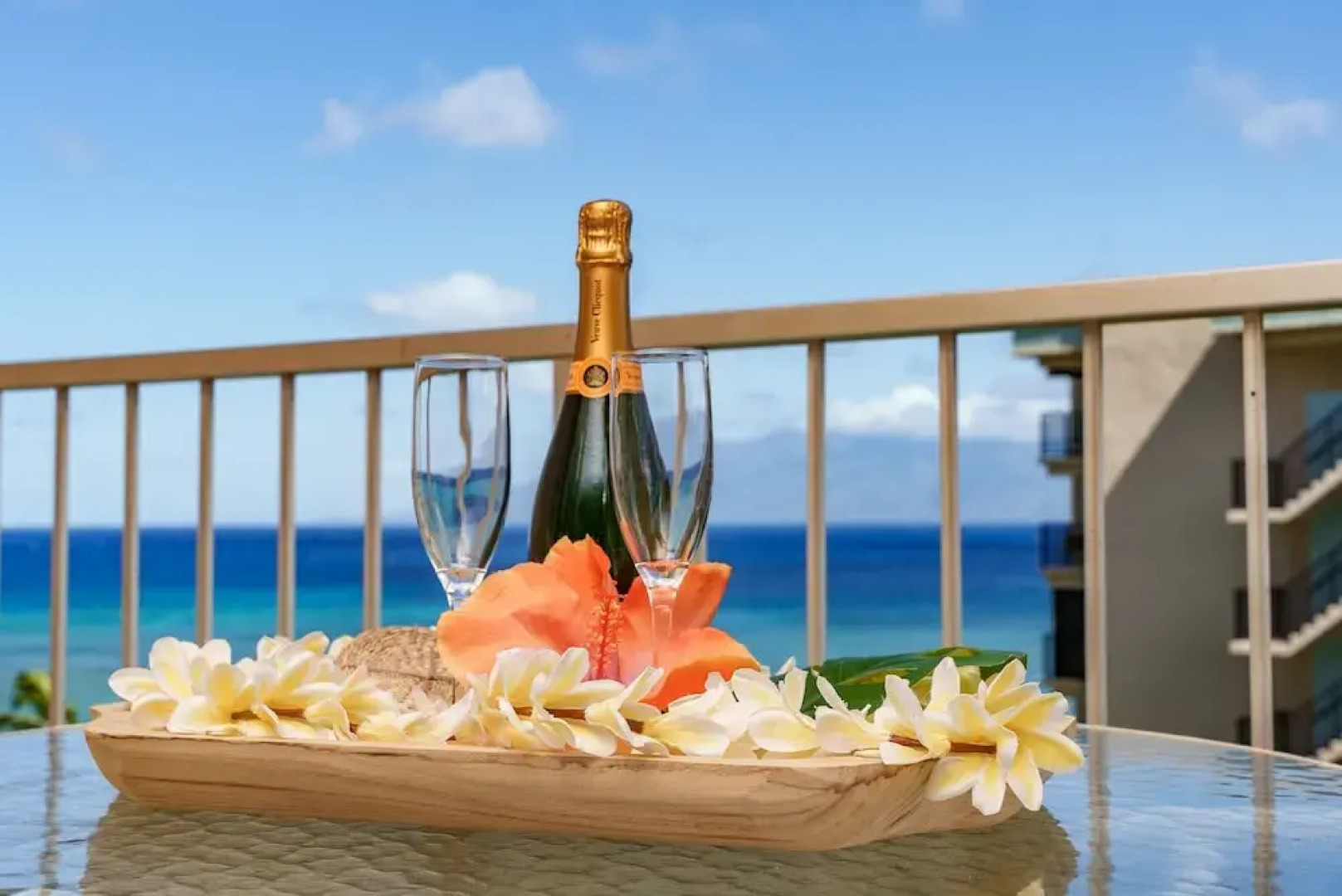 Royal Kahana 702 Studio Bedroom Condo by RedAwning