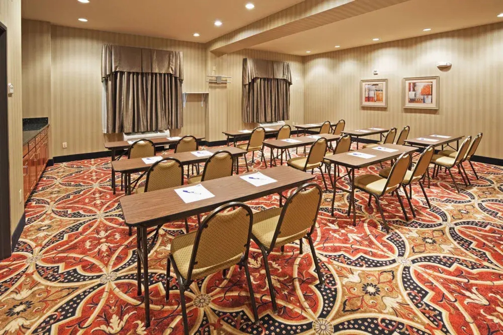 Holiday Inn Express Hotel & Suites Corsicana By Ihg