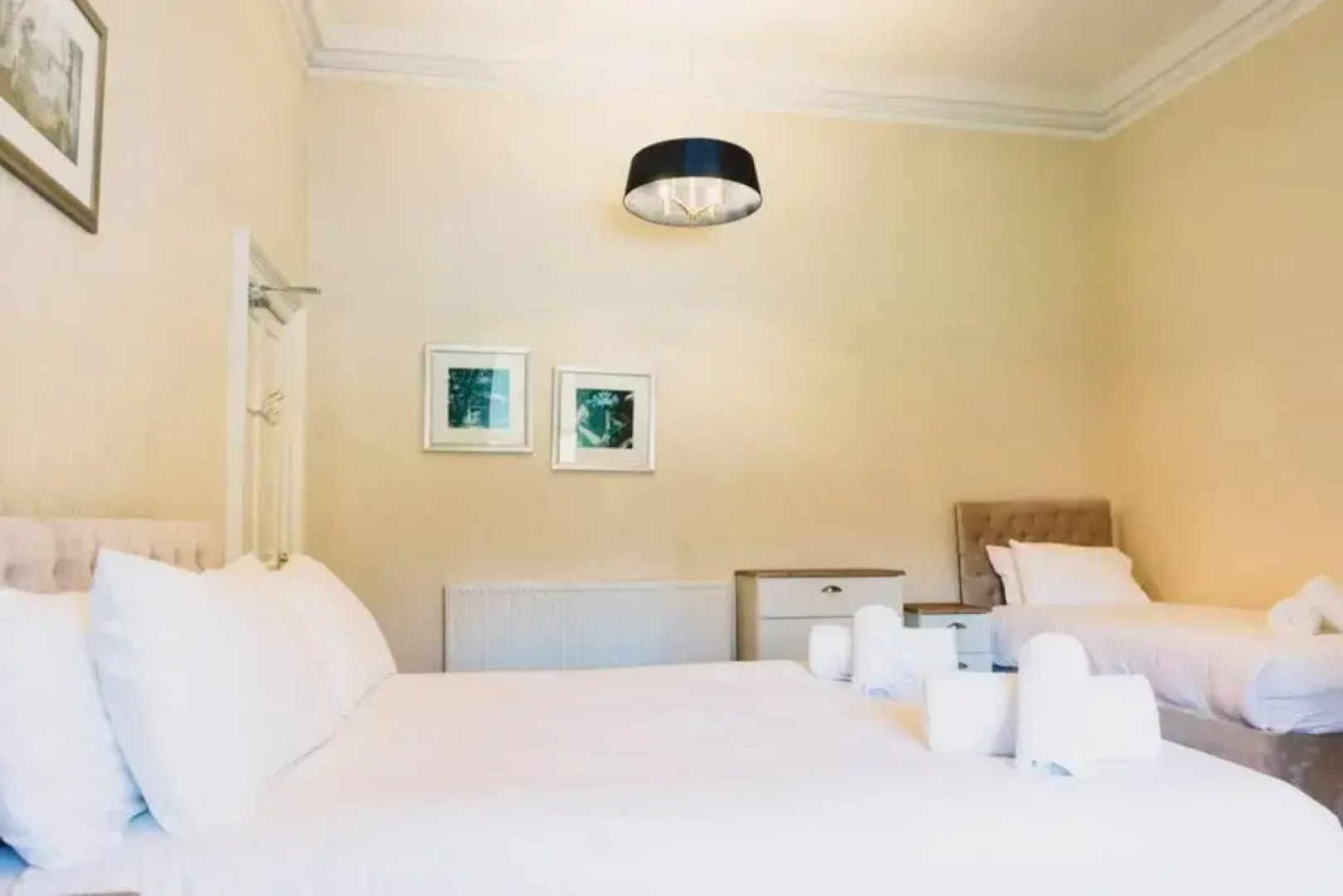 Atholl Apartment - A Unique apartment in countryside park with WIFI and access to pool and bar