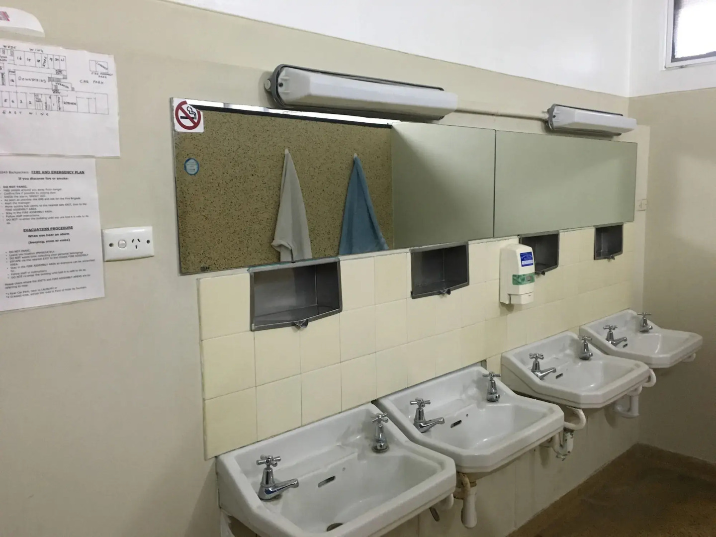 1849 Backpackers Hotel