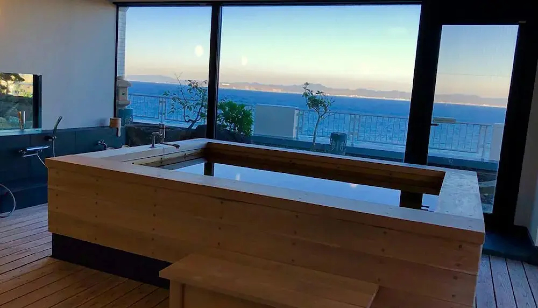 New WestPeninsula Hotel