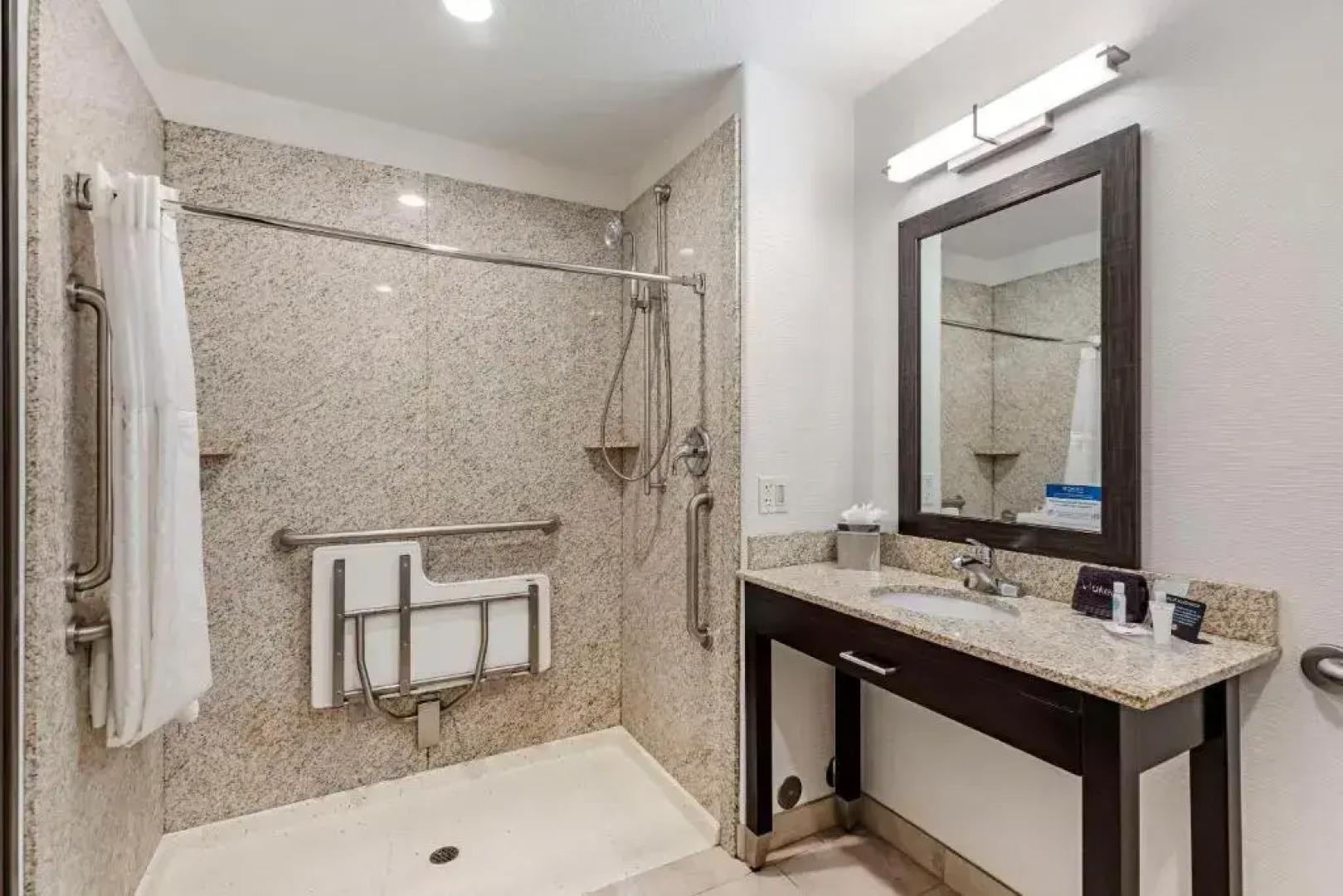 Comfort Inn & Suites Brighton Denver NE Medical Center