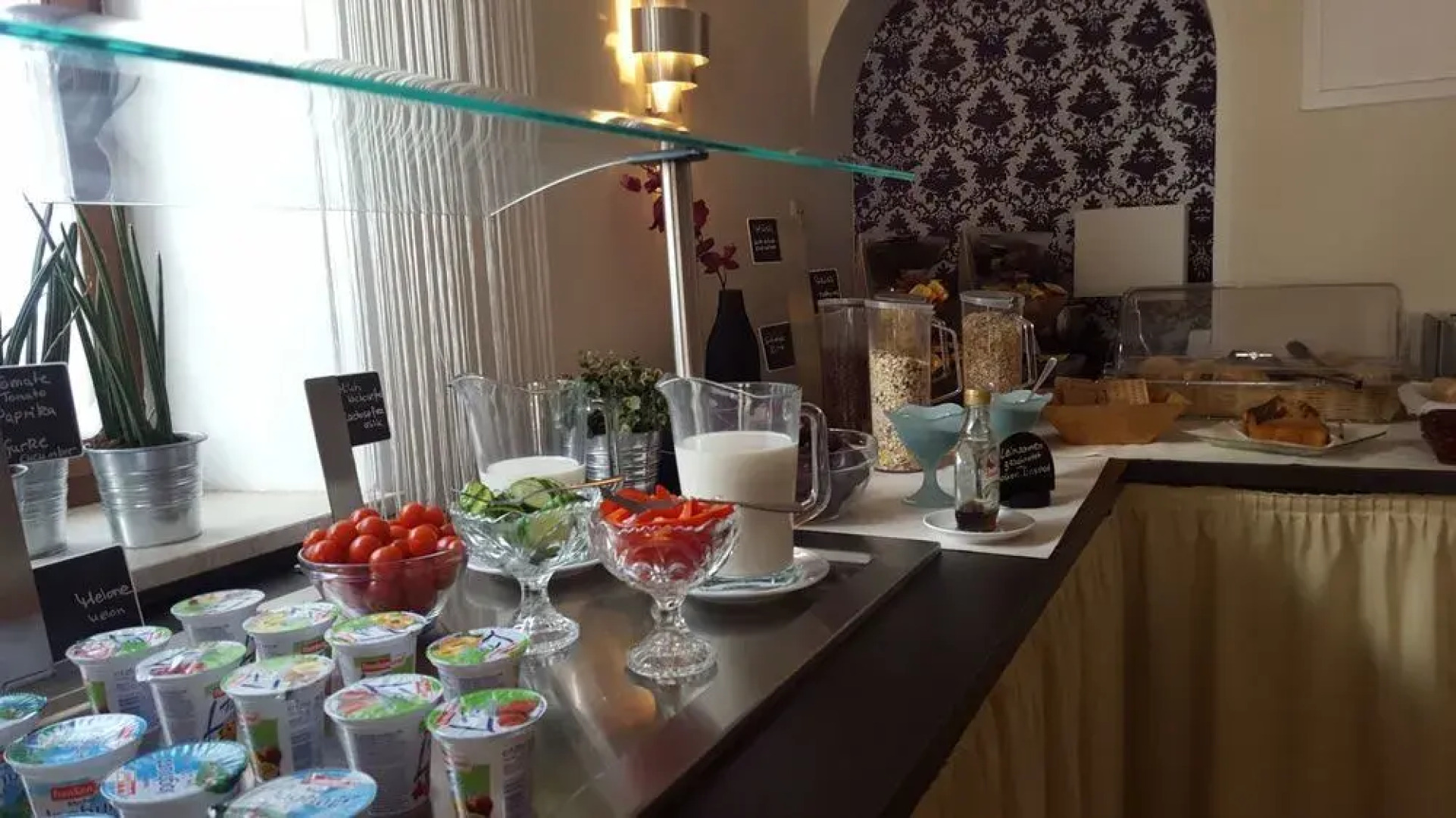 Hallbergerhof Hotel & Hostel