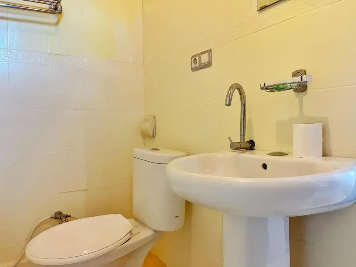 Gili White Bamboo Resort