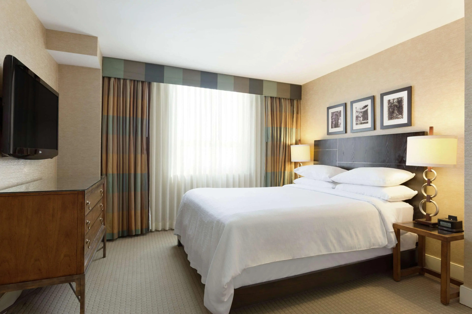 Embassy Suites Baltimore - Inner Harbor