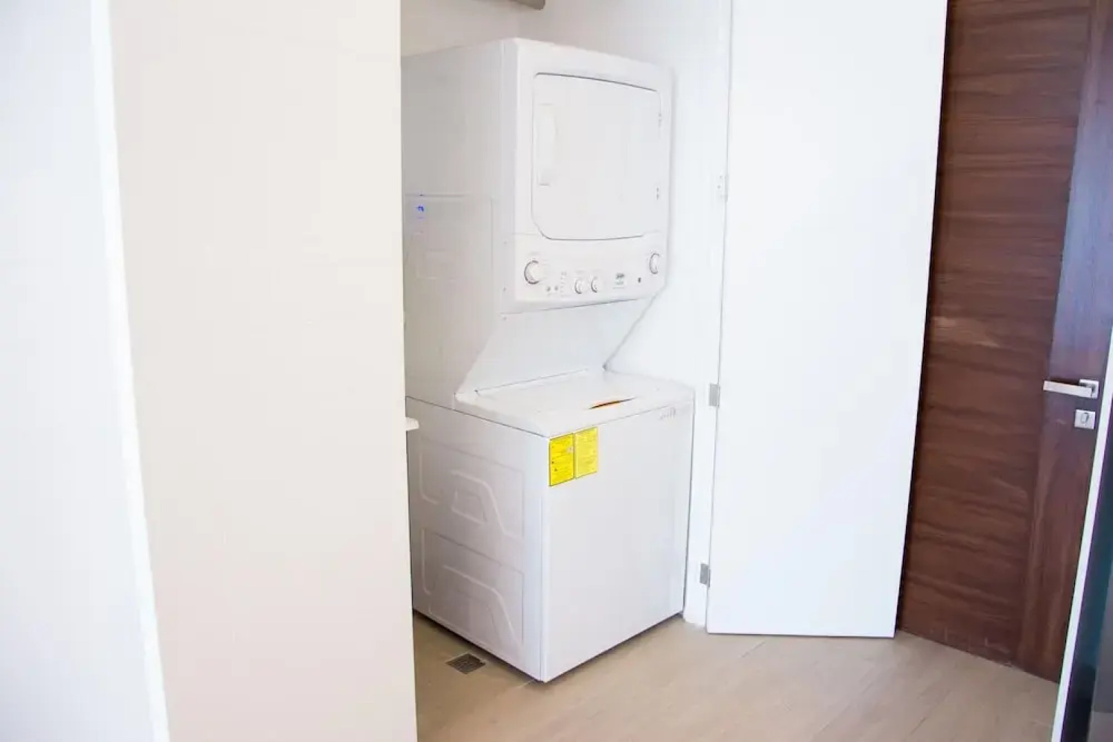 Real View Towers E703 by Casago