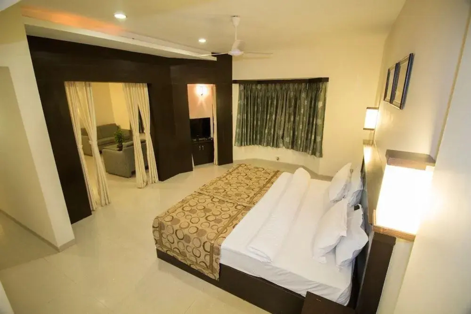 Grand Sarovar Portico