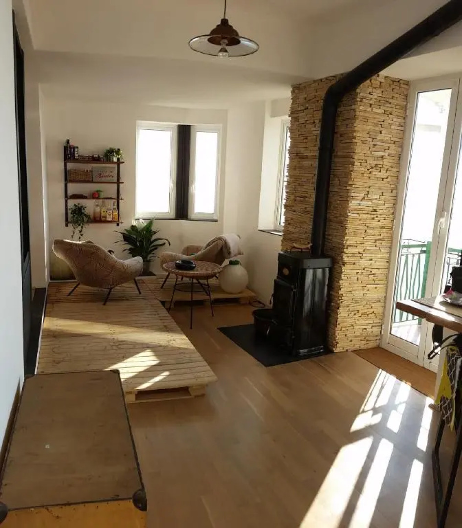 Norma House on the Rocks