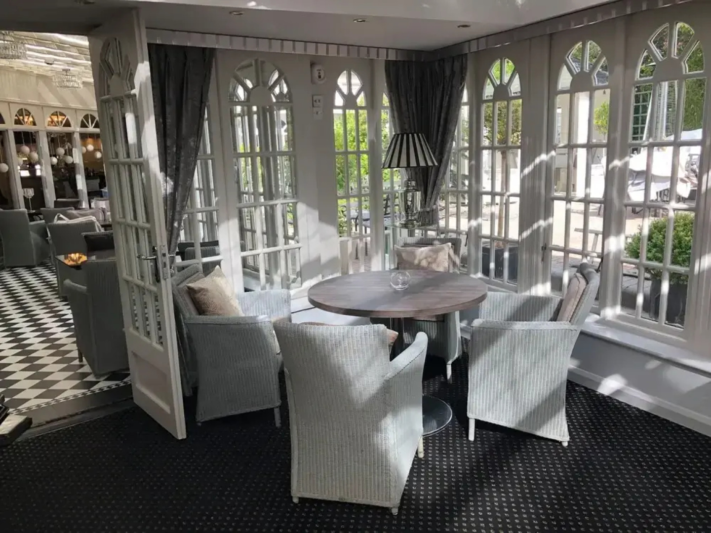 Lord Bute Hotel & Restaurant