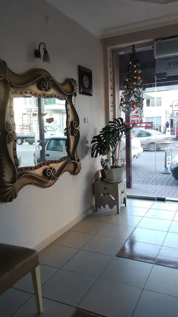 Burhaniye Merkez Otel