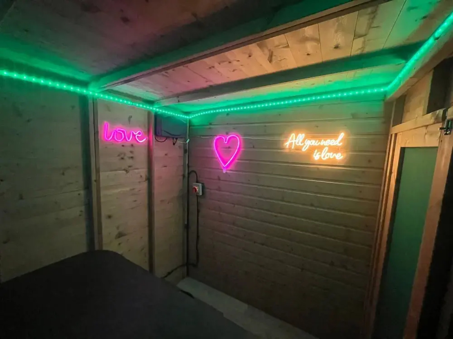 Perfect Couple Retreat To Unwind&relax With Hottub