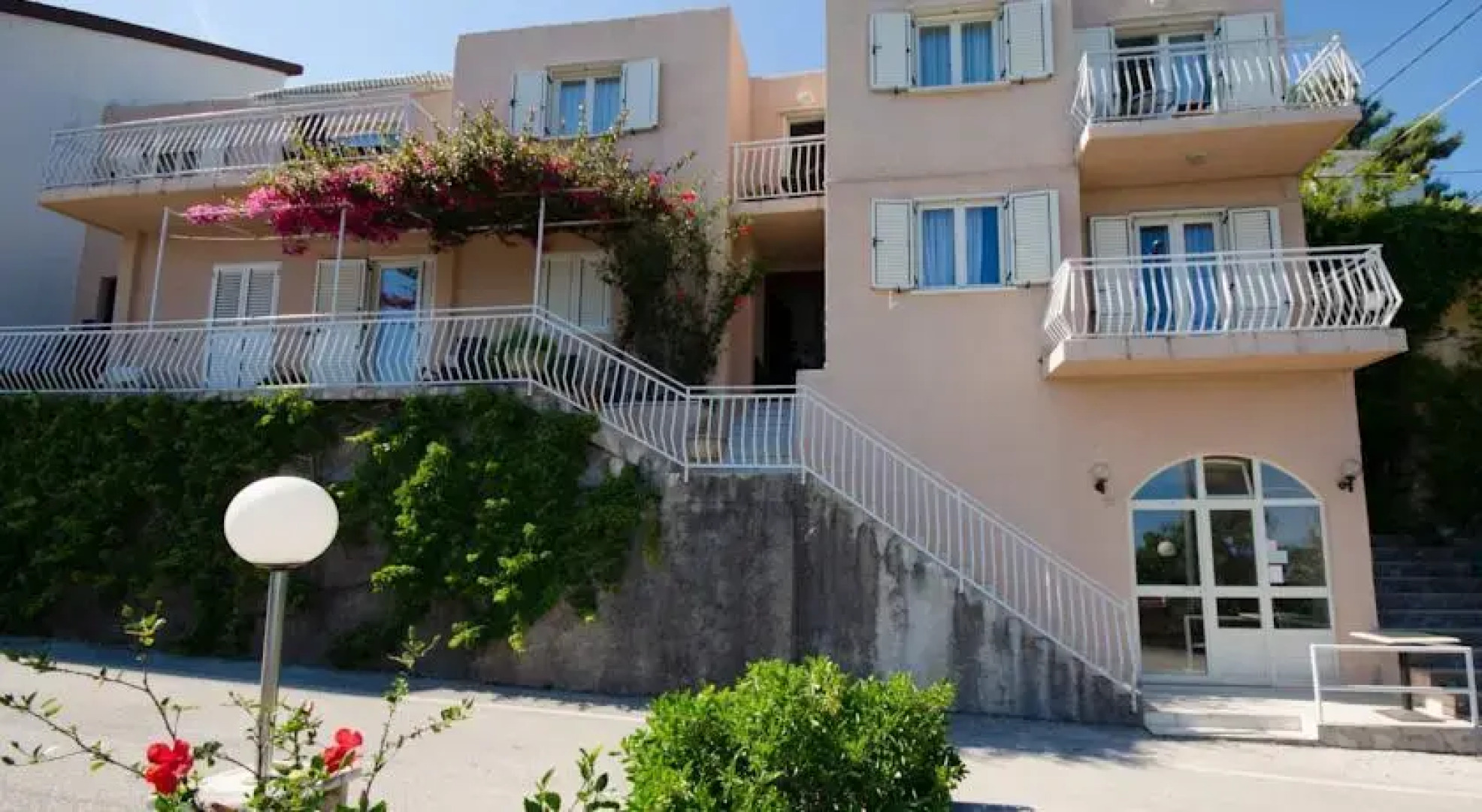 Apartments Bećir