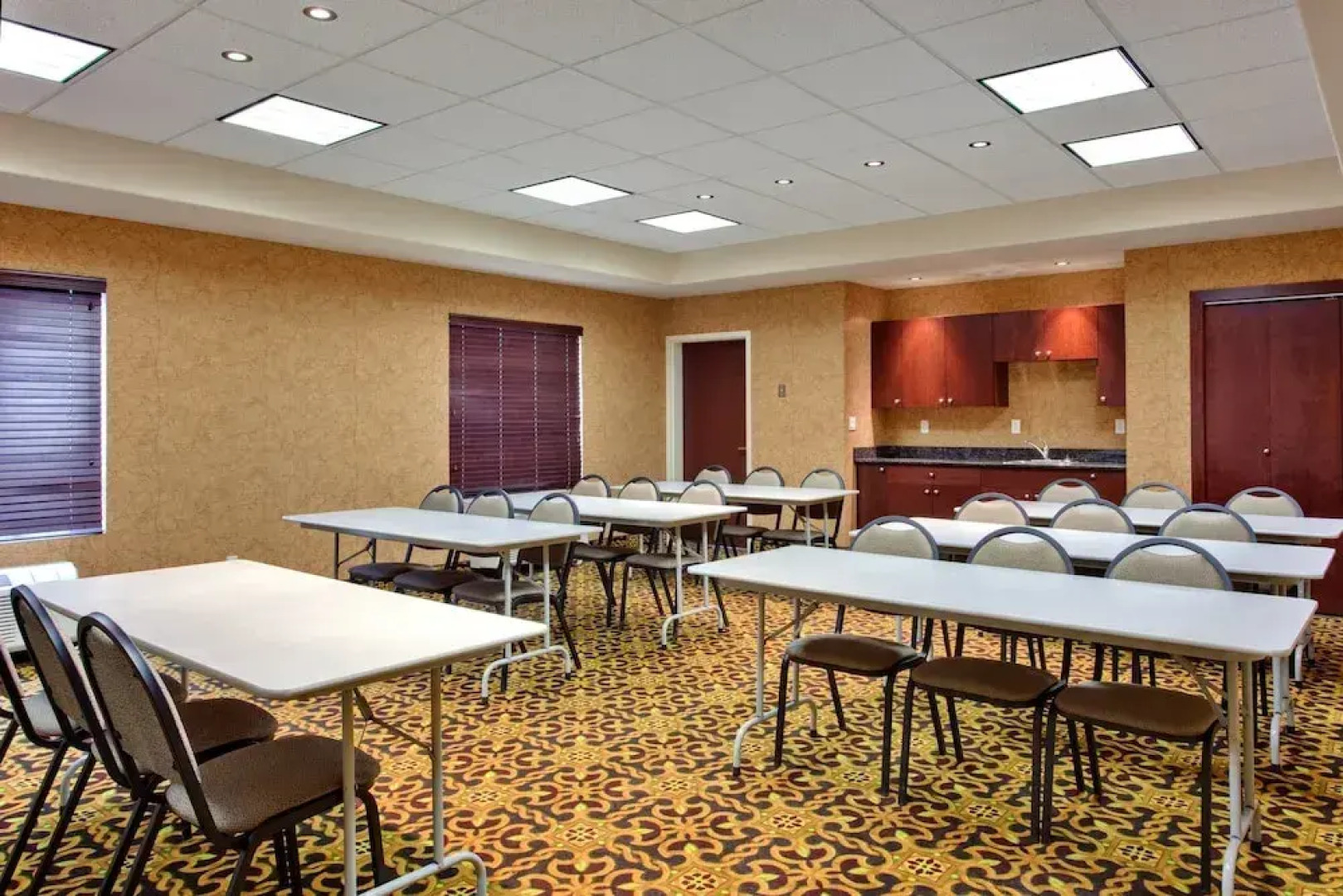Holiday Inn Express Hotel & Suites WHITECOURT, an IHG Hotel