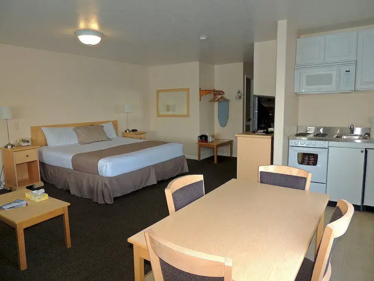 Capt. Thomson's Resort