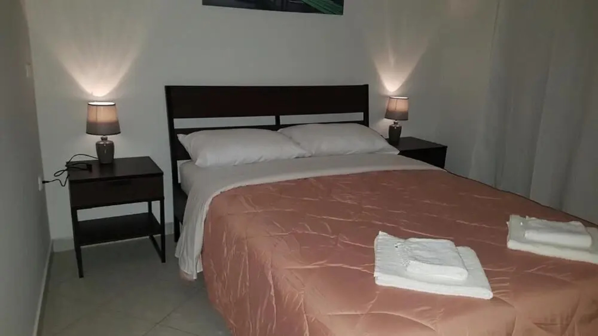 M1 George Apartment by the Airport