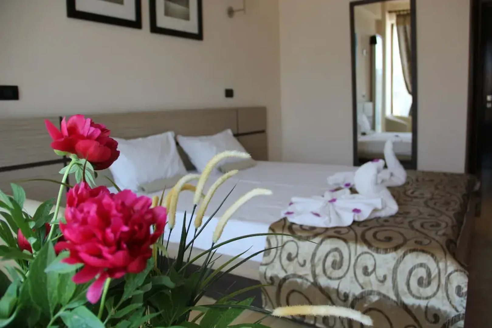 Sangria Luxury Family