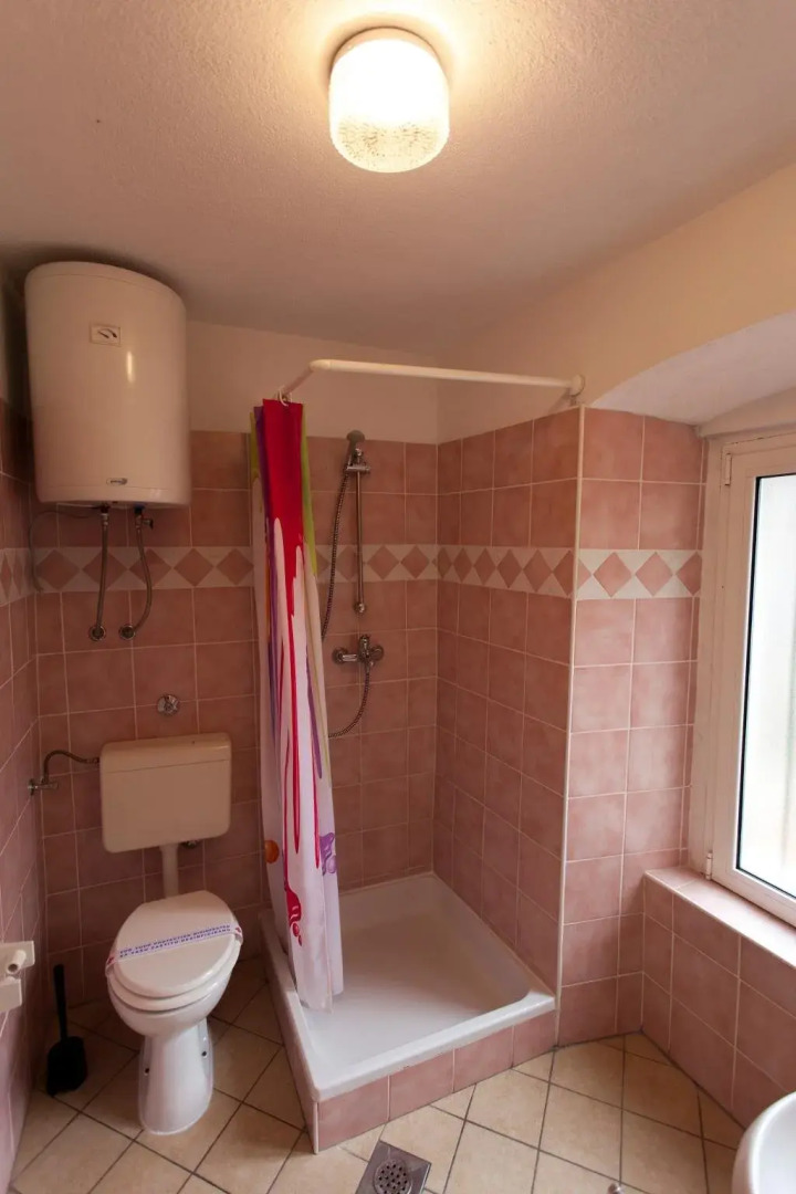 Guest House Floreus Cres