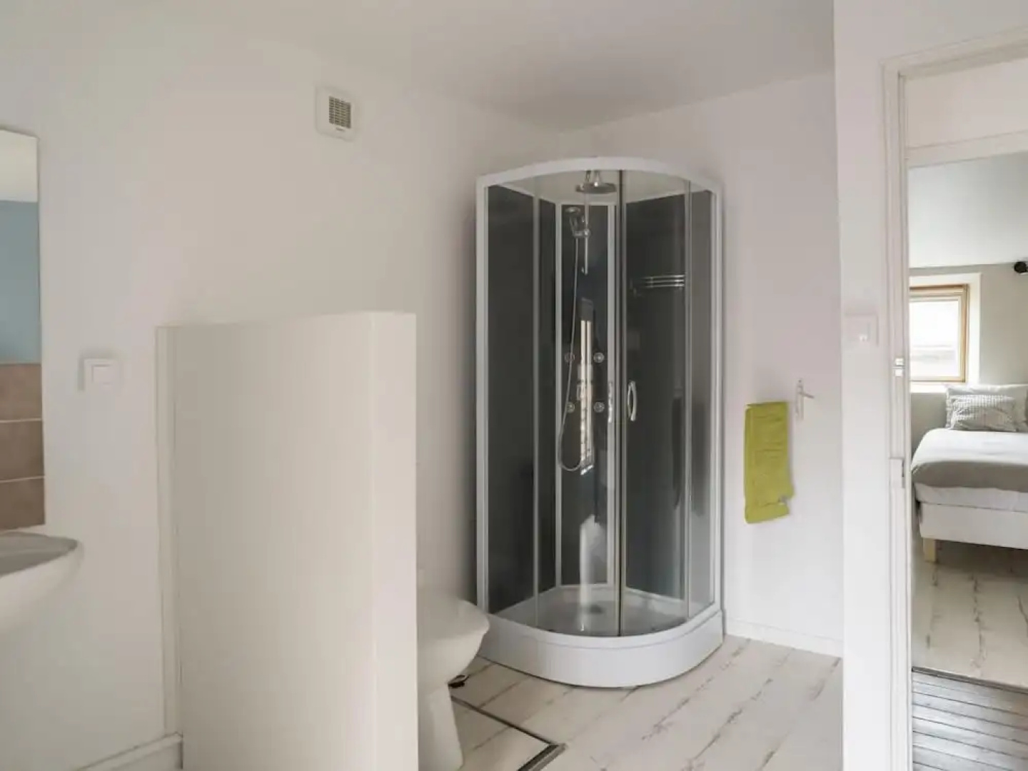 Ravishing Holiday Home in Dun-sur-meuse Near Joset Alain