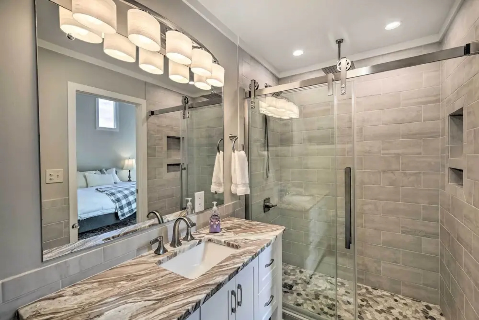 Updated Kingsport Home w/ Deck + Mtn Views!