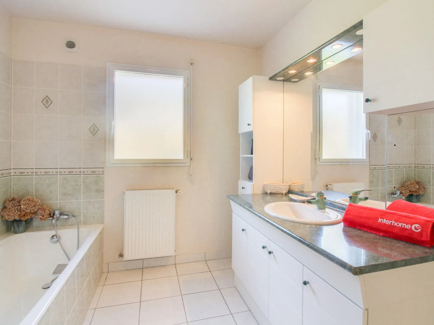 Holiday Home Maison Les Hortensias