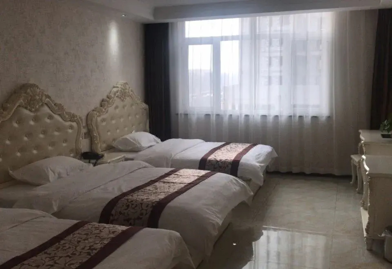 Super 8 Hotel (Tongliao Affiliated Hospital)