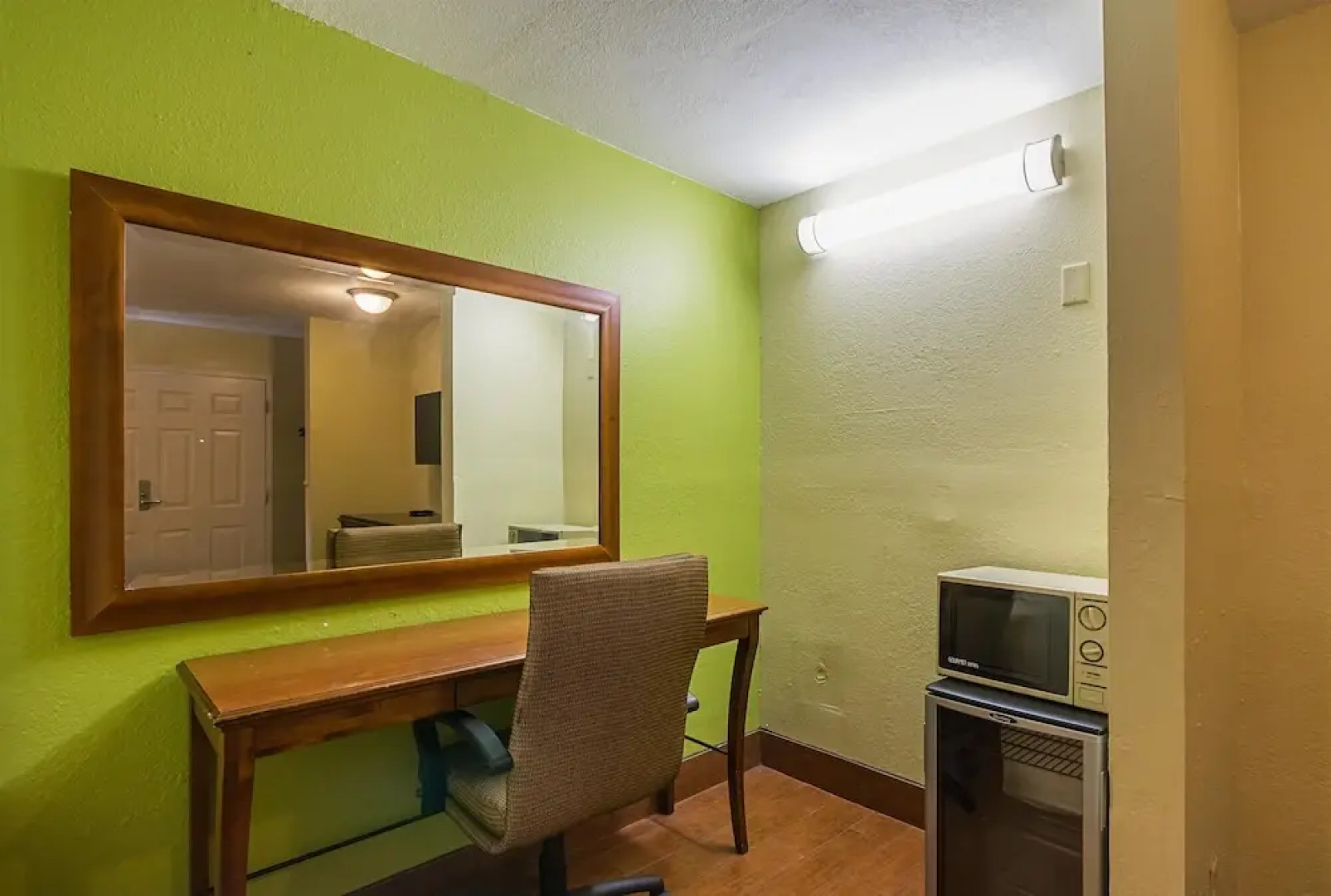 Motel 6 Savannah, GA