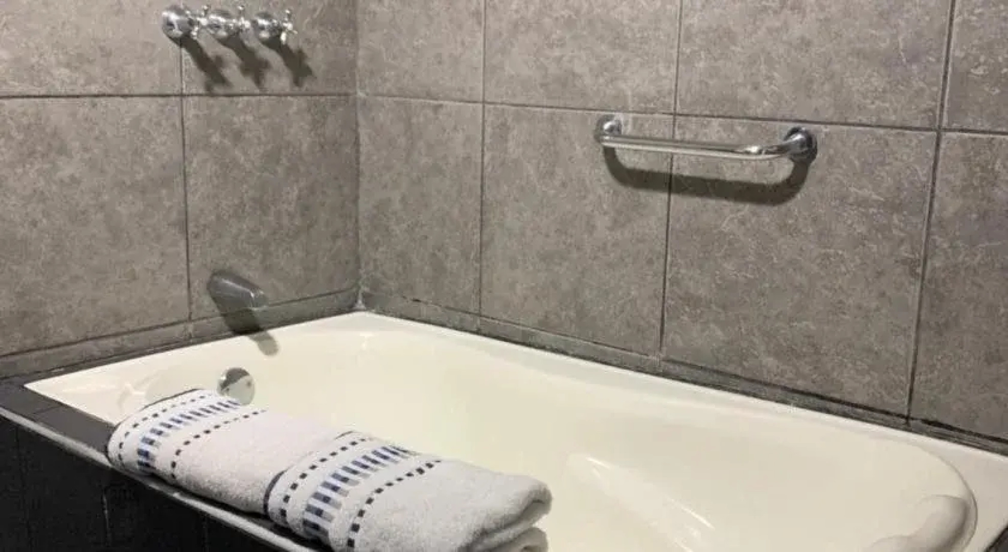 Hotel Holiday Suites