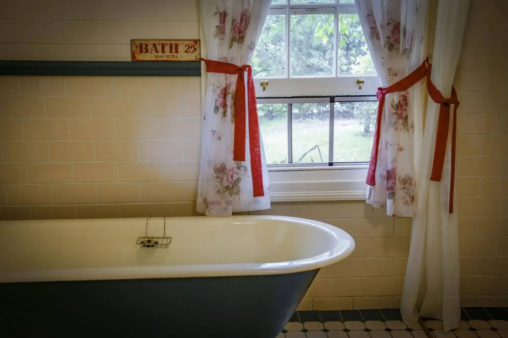 ARCADIA - The Barn Cottage & Rosehill Cottage