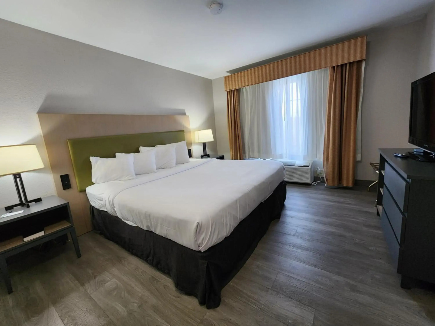 Country Inn & Suites by Radisson, Topeka West, KS