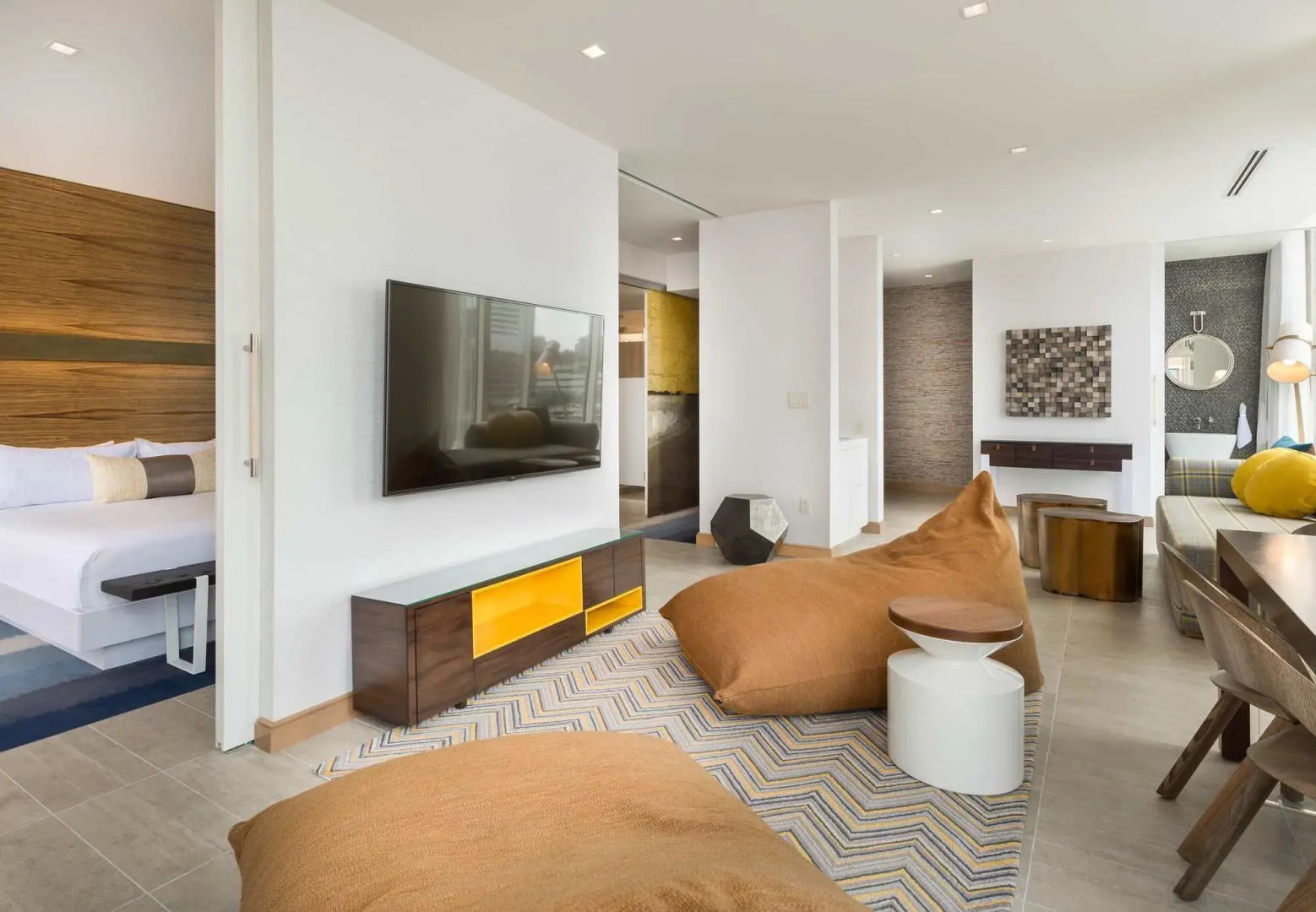 The Envoy Hotel, Autograph Collection