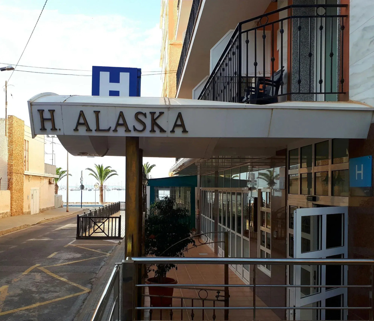 Hotel Alaska