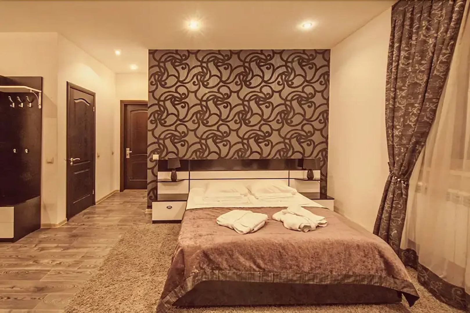 Отель Нивки Плаза