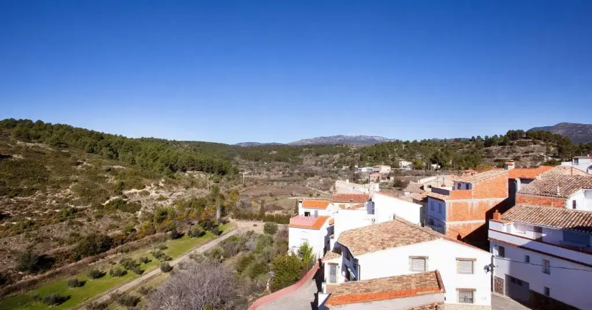 Casa rural Torre Buena Vista a 40 minutos de Valencia con gran jacuzzi y vistas maravillosass