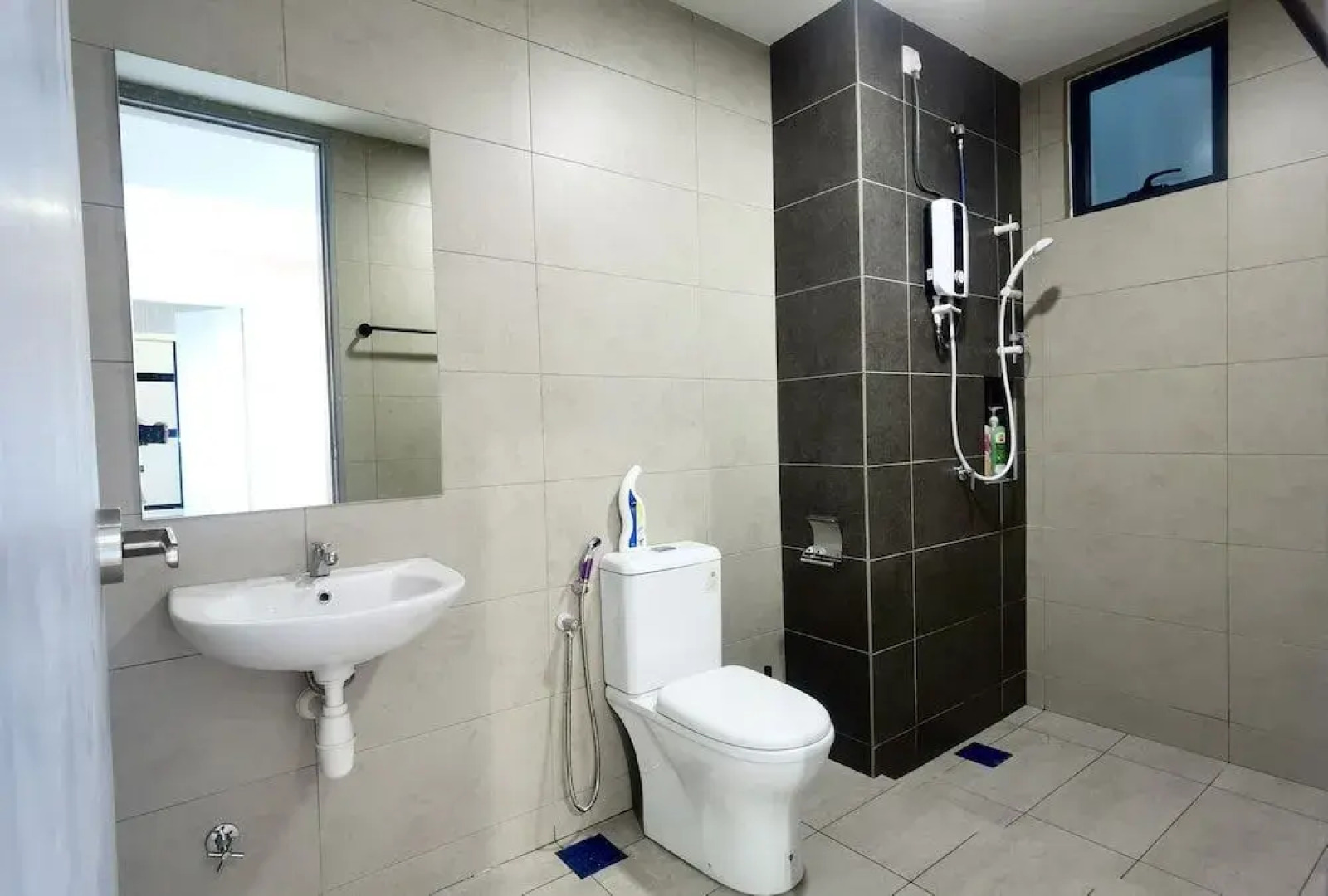 Luminari Suite by Homez Suite