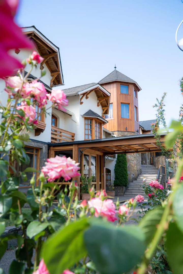 Hotel y Cabañas Le Village
