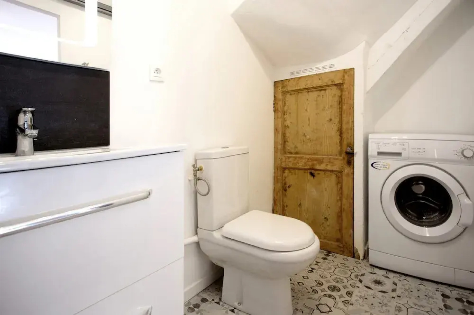 GregBnb - Mur en pierre - Terrasse + parking privé