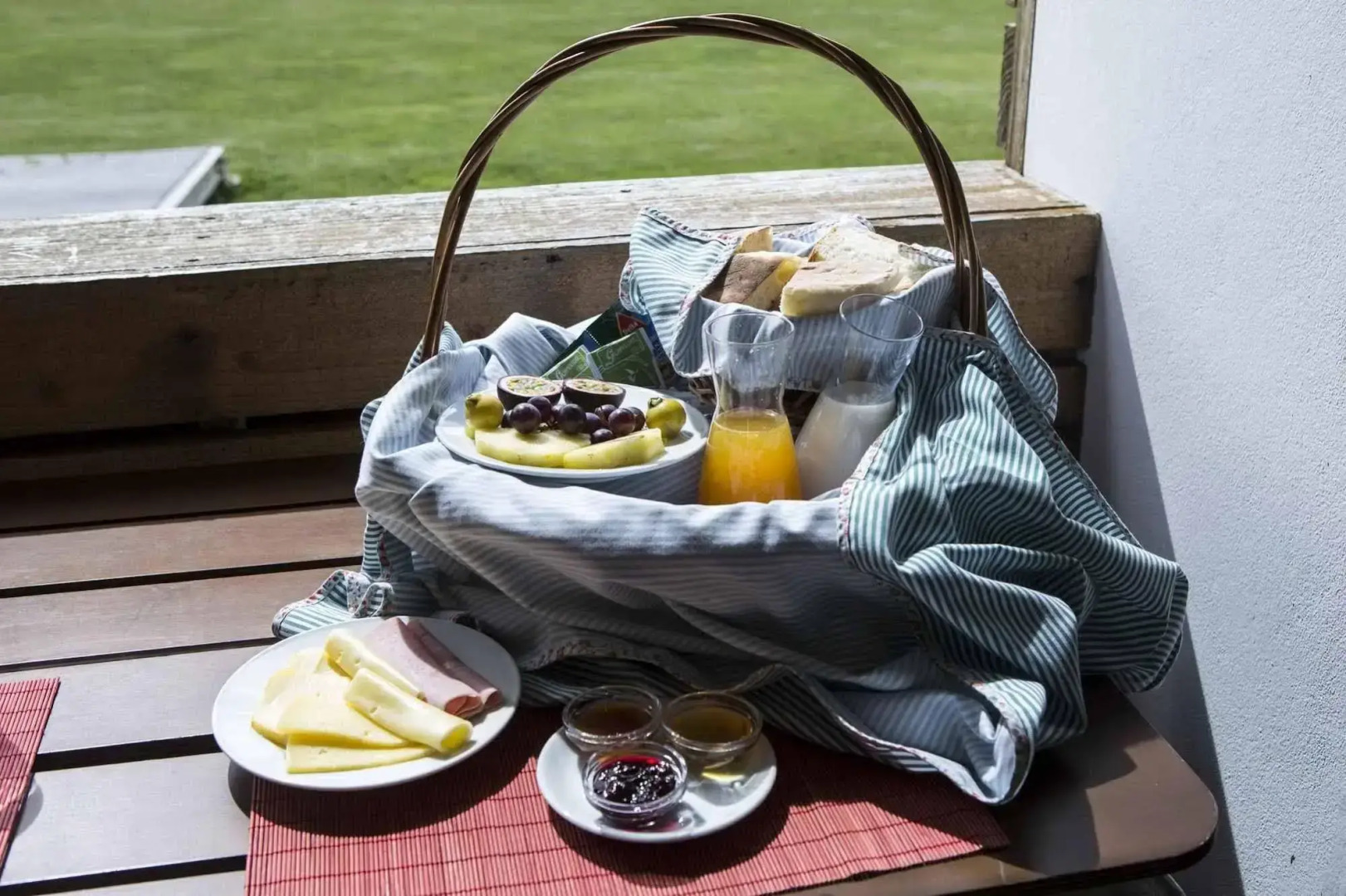 Furnas Lake Forest Living