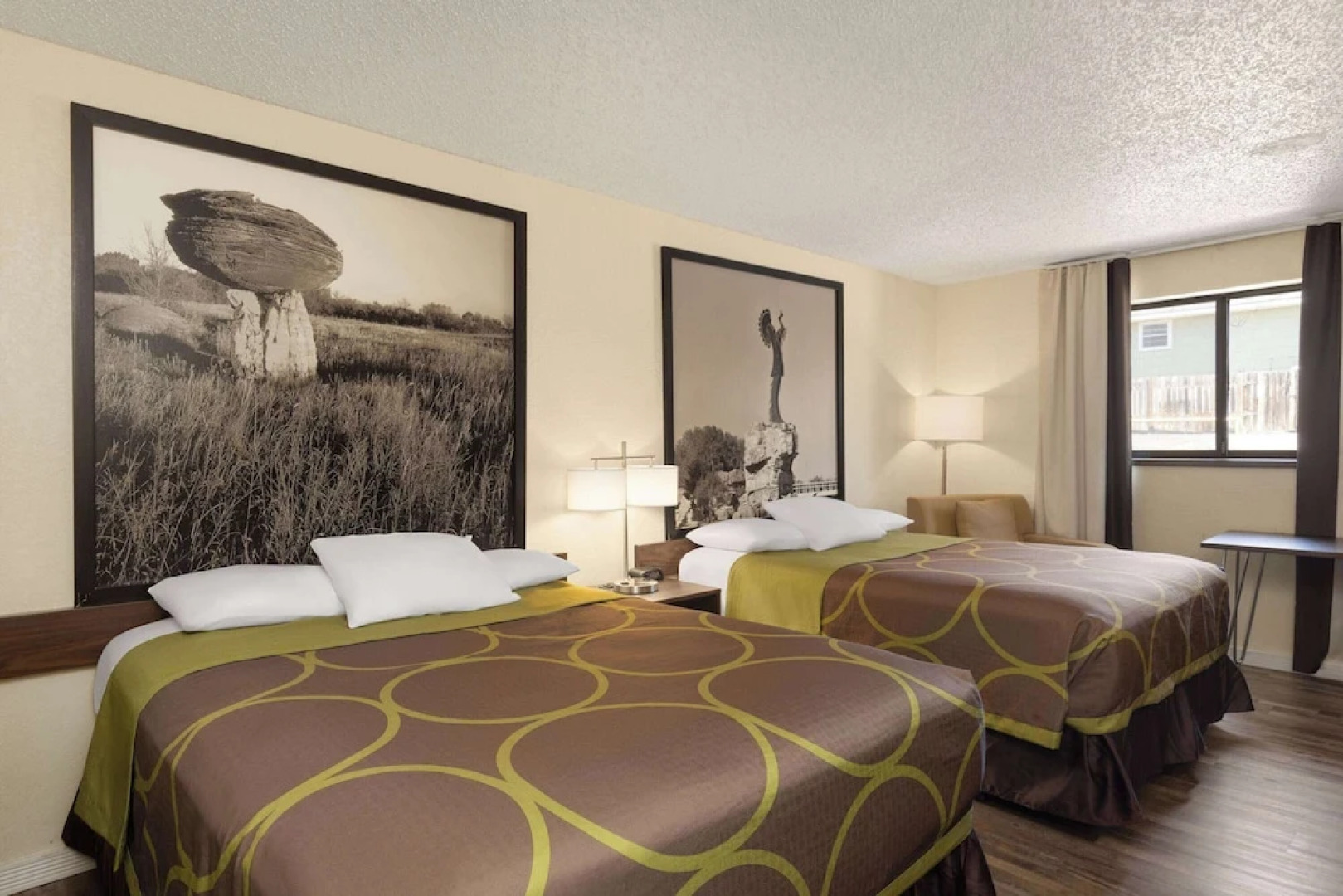 Super 8 by Wyndham Dodge City
