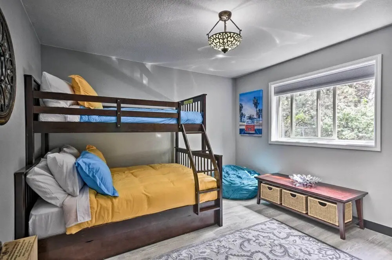 Classy Hood River Condo With Mt. Adams Views!