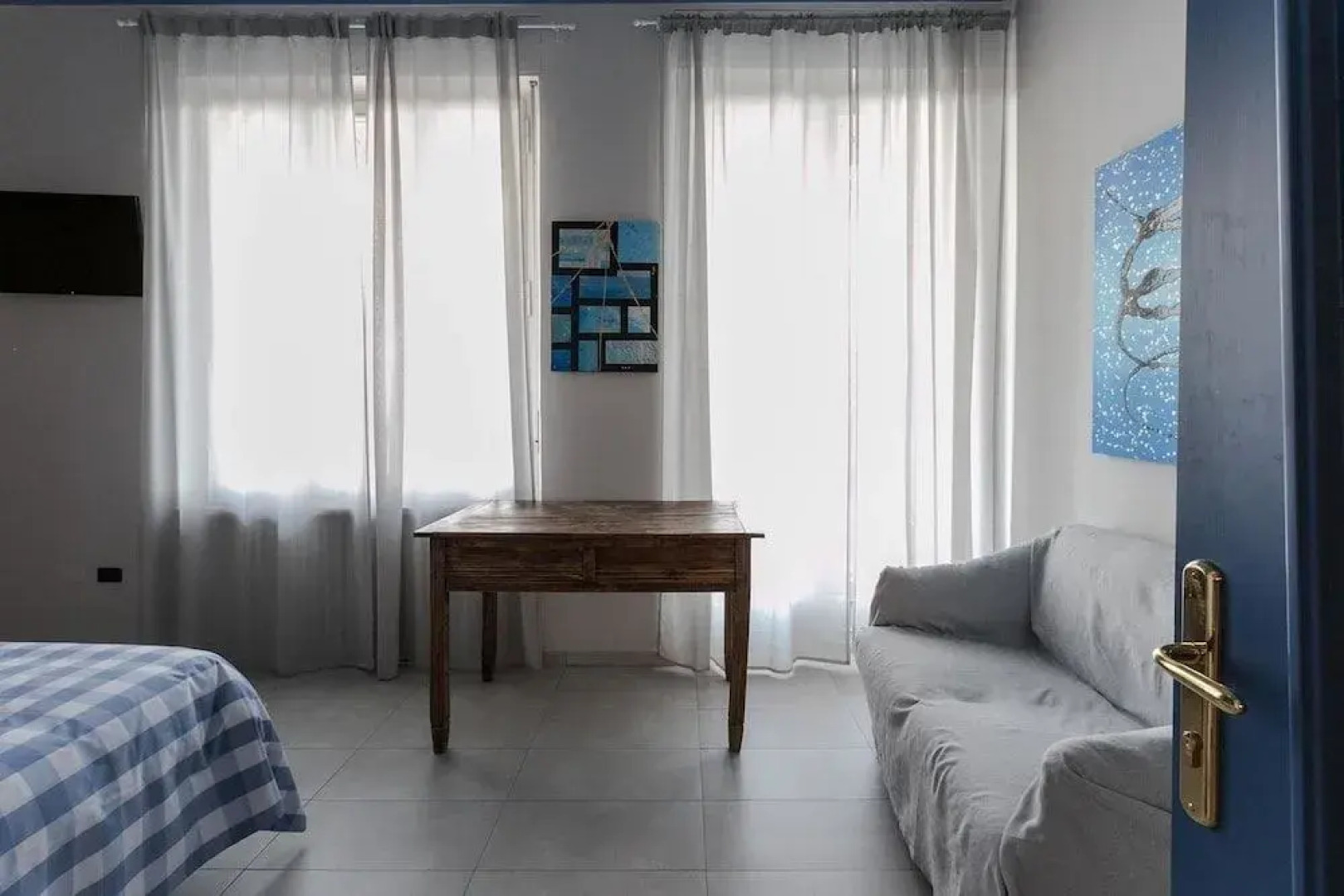 Boulevard 900 - Comfort and Style - Entire Structure 12 Beds