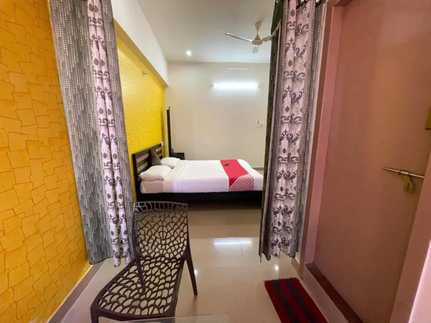 STAYMAKER Green Valley Residency