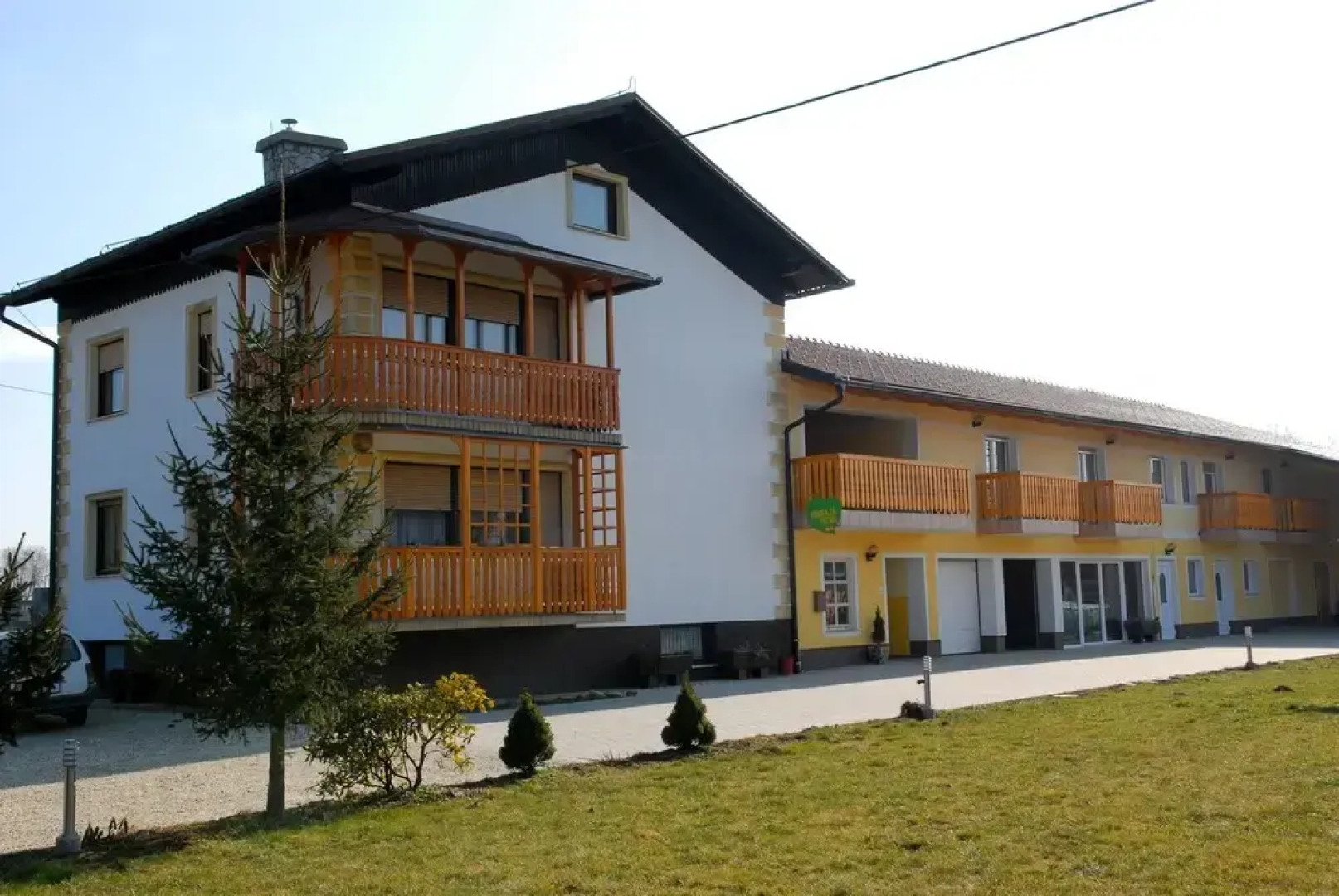 Tourist farm and beekeeping Salamun