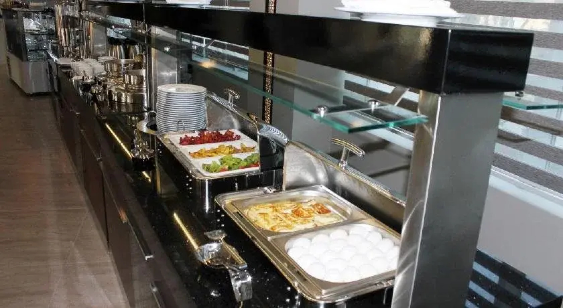 Agsaray Deluxe Hotel