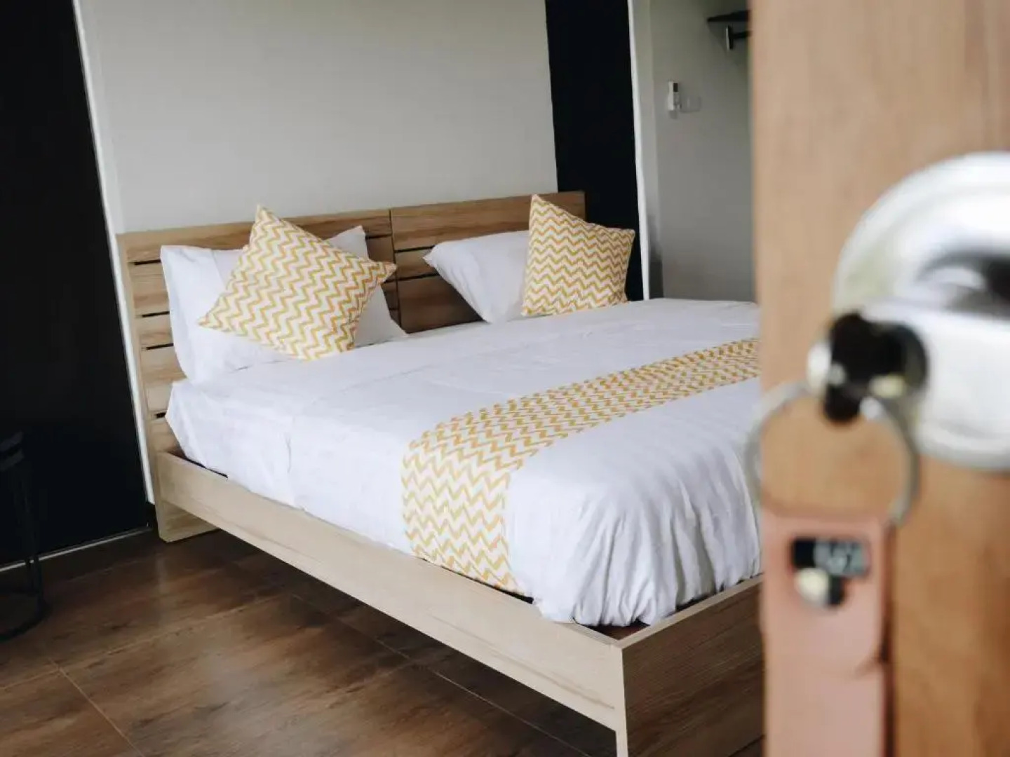 บ้านเพลิน