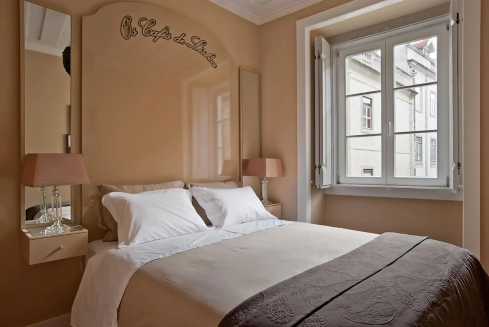 Lisbon Colours Bairro Alto Apartments