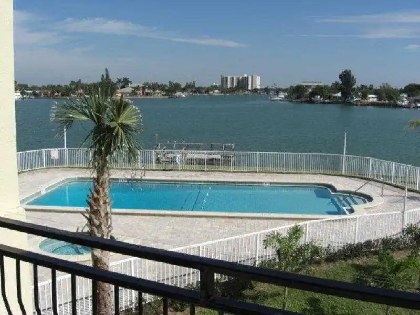 Palms of Treasure Island