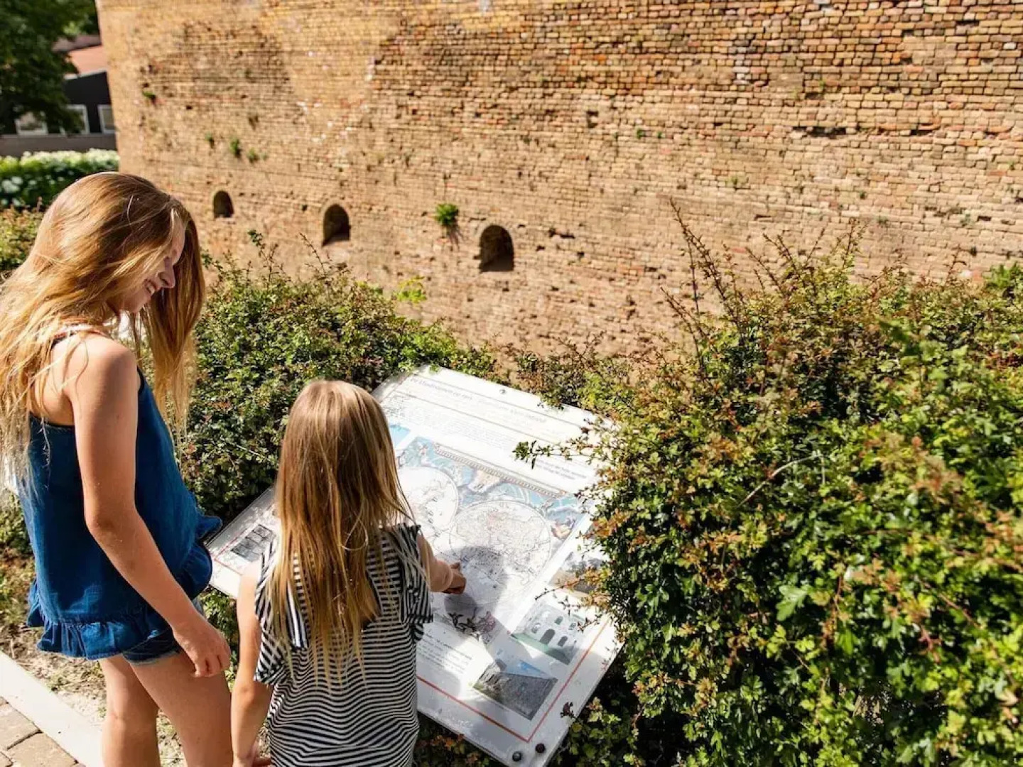 Chalet in a Holiday Park, 18 km. From Rotterdam