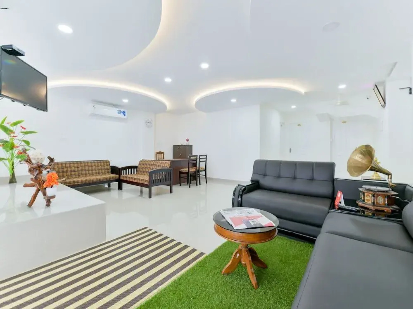 OYO 14865 Home Modern 2BHK Kochi Airport