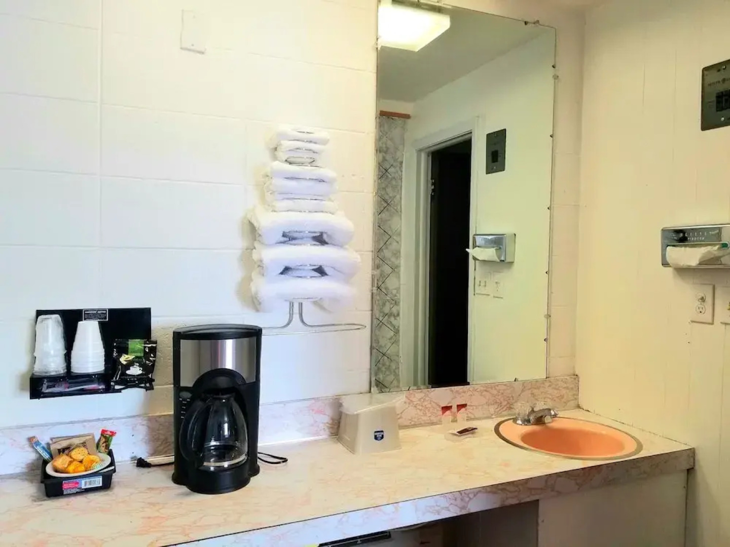 Town House Motor Inn